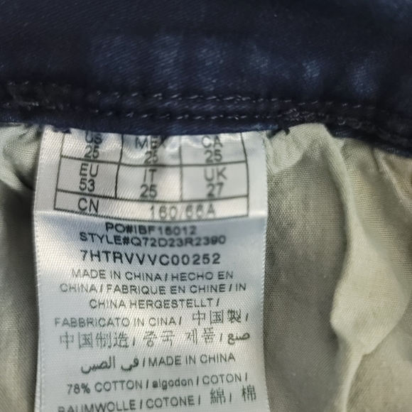 Guess - Picture 9 of 10